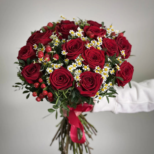 SCARLET ROMANCE